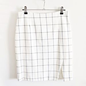 AMANDA+CHELSEA White/Black Grid Skirt